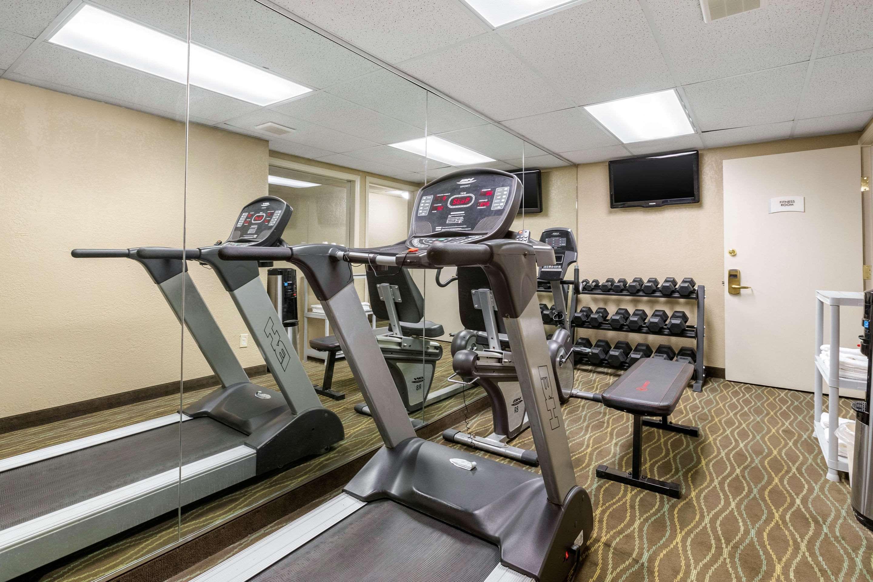 Quality Inn & Suites Des Moines - Merle Hay Road Urbandale Exterior foto